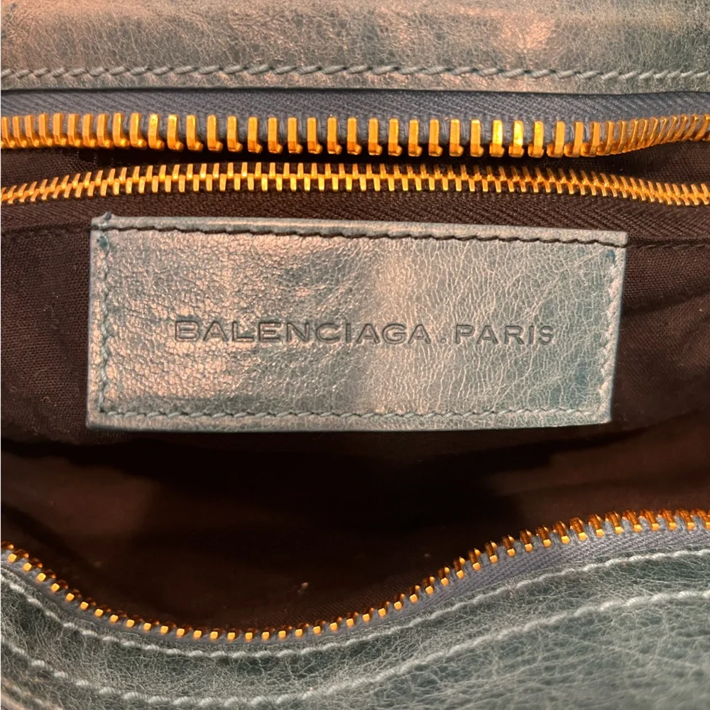 Balenciaga Classic City Bag – Turquoise Agneau Leather with Gold Hardware - Picture 5 of 12